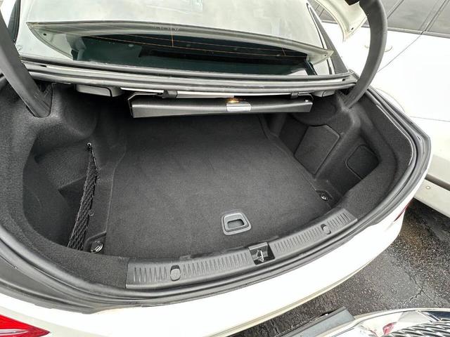 Photo of 2018 White Mercedes-Benz E-Class
