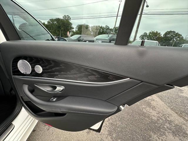 Photo of 2018 White Mercedes-Benz E-Class