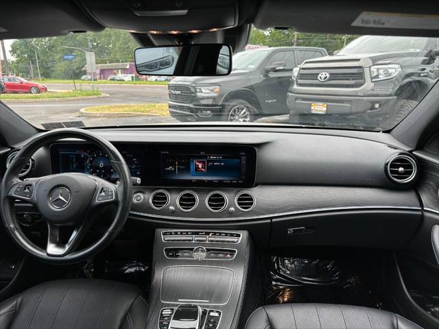 Photo of 2018 White Mercedes-Benz E-Class