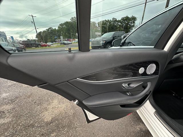 Photo of 2018 White Mercedes-Benz E-Class