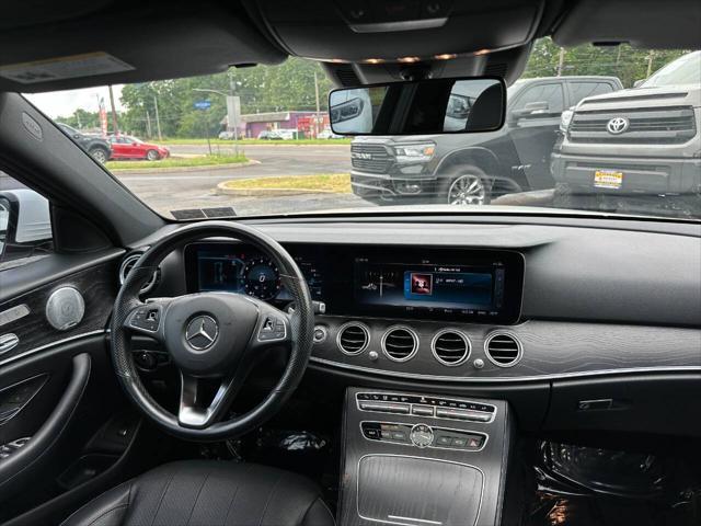 Photo of 2018 White Mercedes-Benz E-Class