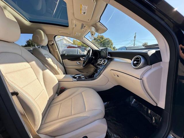 Photo of 2016 Black Mercedes-Benz GLC 300