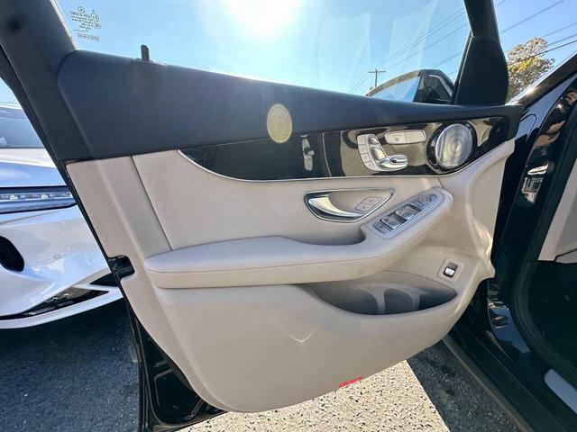 Photo of 2016 Black Mercedes-Benz GLC 300