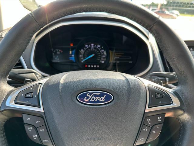 Photo of 2016 Magnetic Metallic Ford Edge