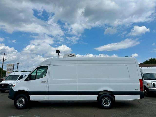 Photo of 2019 White Mercedes-Benz Sprinter 3500XD