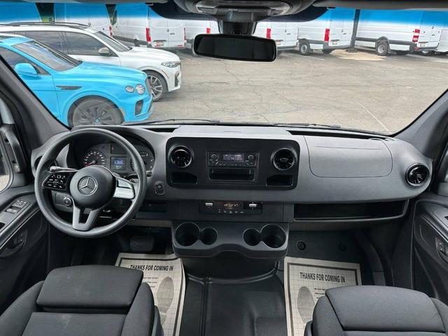 Photo of 2019 White Mercedes-Benz Sprinter 3500XD