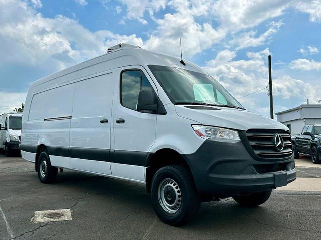 Photo of 2019 White Mercedes-Benz Sprinter 3500XD