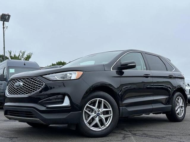Photo of 2024 Agate Black Metallic Ford Edge