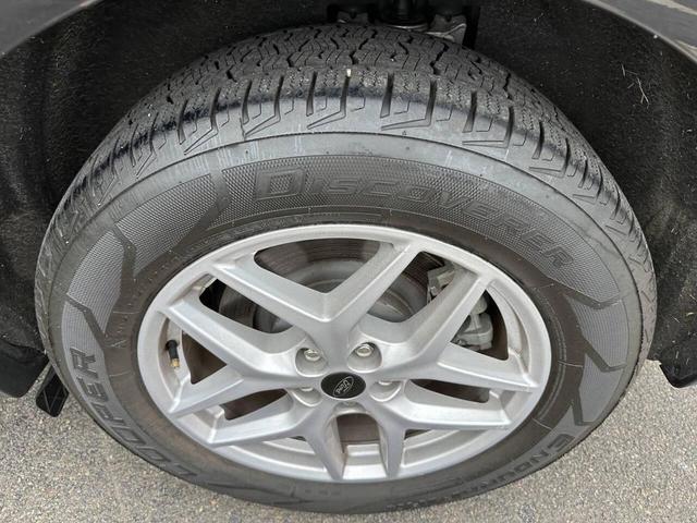 Photo of 2024 Agate Black Metallic Ford Edge