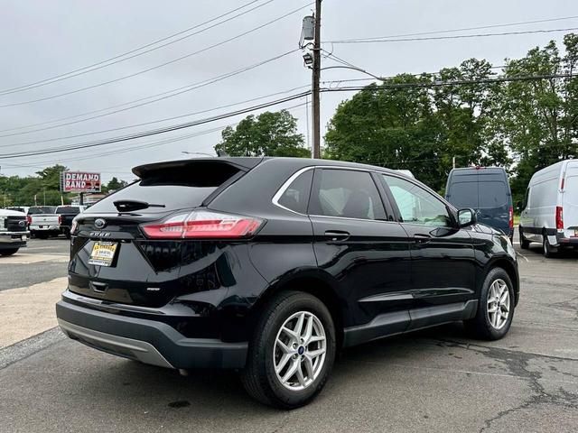 Photo of 2024 Agate Black Metallic Ford Edge