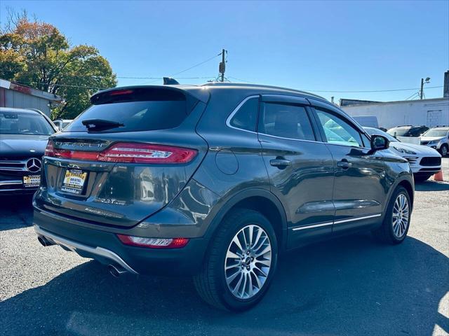 Photo of 2017 Magnetic Gray Metallic Lincoln MKC