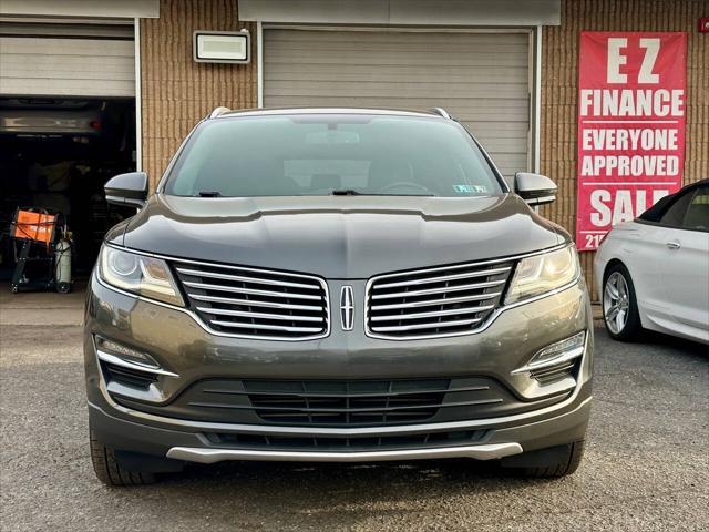 Photo of 2017 Magnetic Gray Metallic Lincoln MKC