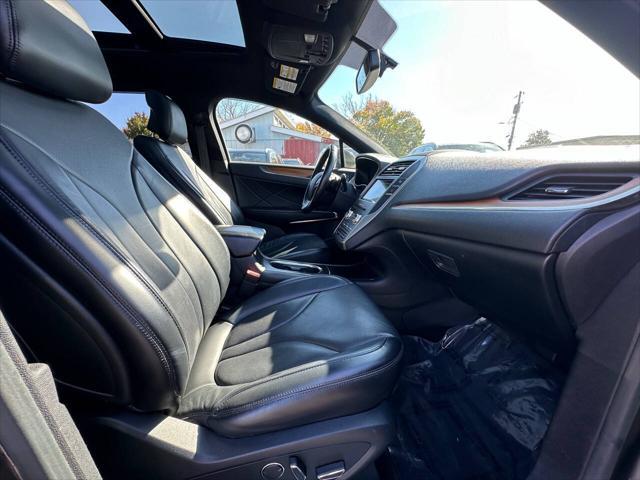 Photo of 2017 Magnetic Gray Metallic Lincoln MKC