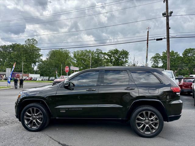 Photo of 2017 Recon Green Clearcoat Jeep Grand Cherokee