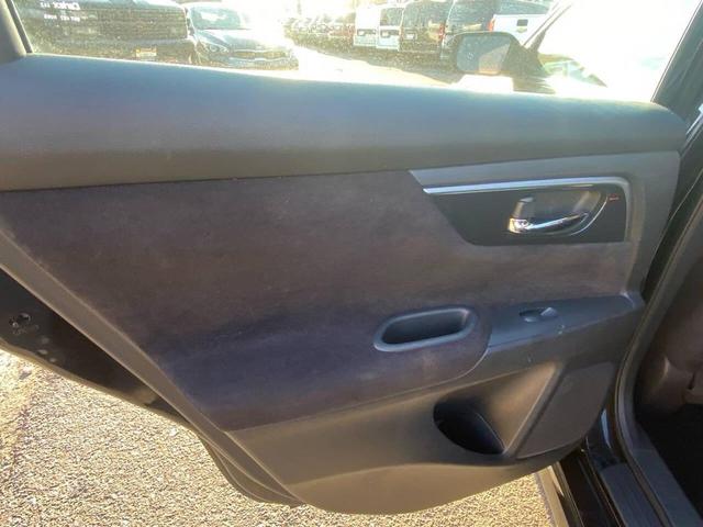 Photo of 2013 Super Black Nissan Altima