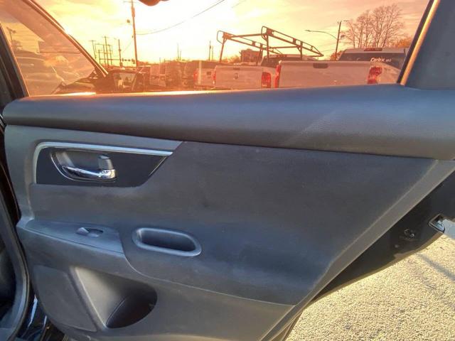 Photo of 2013 Super Black Nissan Altima