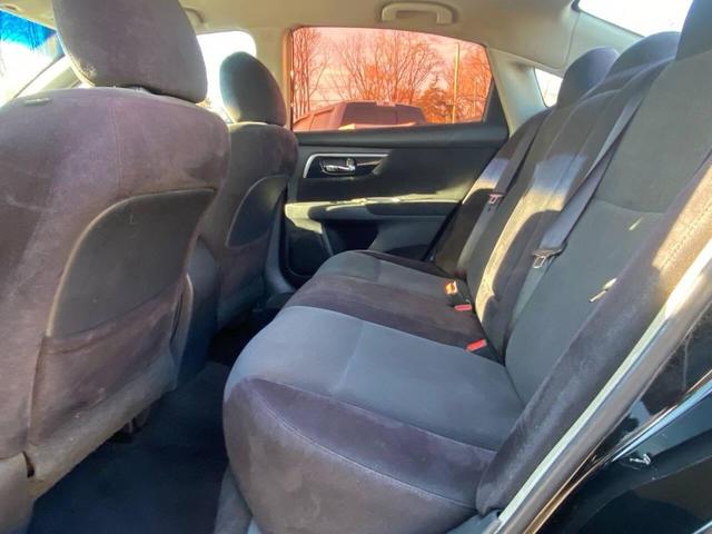 Photo of 2013 Super Black Nissan Altima