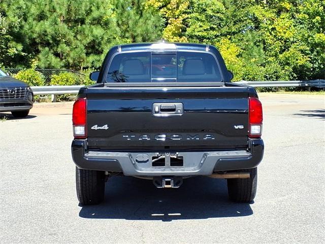 Photo of 2020 Midnight Black Metallic Toyota Tacoma