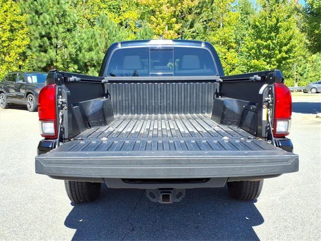 Photo of 2020 Midnight Black Metallic Toyota Tacoma