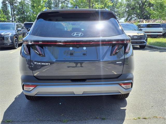 Photo of 2025 Ecotronic Gray Hyundai TUCSON