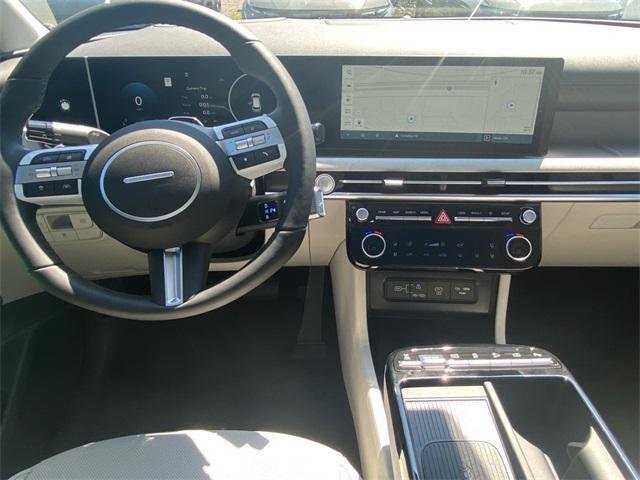 Photo of 2025 Ecotronic Gray Hyundai TUCSON