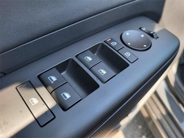 Photo of 2025 Ecotronic Gray Pearl Hyundai KONA