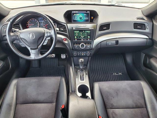 Photo of 2016 White Acura ILX