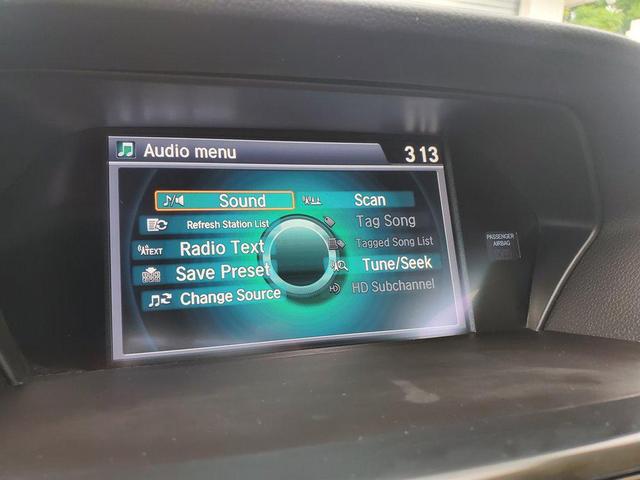 Photo of 2016 White Acura ILX