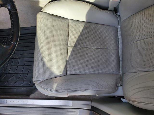 Photo of 2010 Gray INFINITI M45