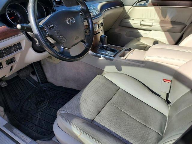 Photo of 2010 Gray INFINITI M45