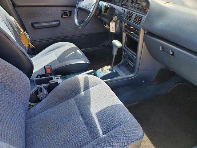 Photo of 1990 Blue Toyota Corolla