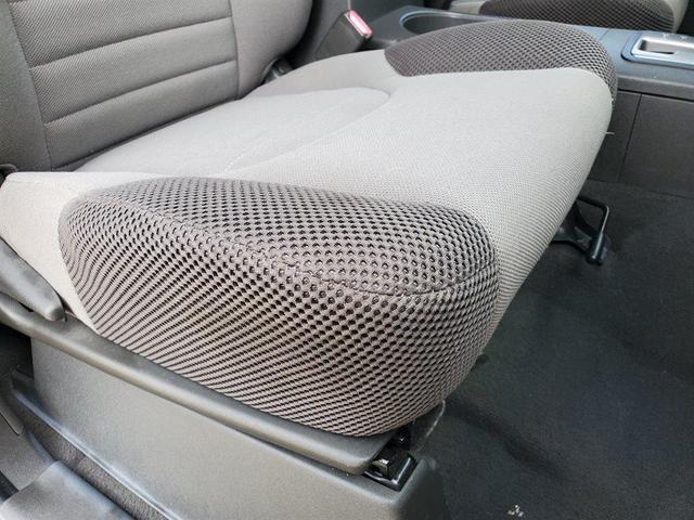 Photo of 2006 Gray Nissan Xterra