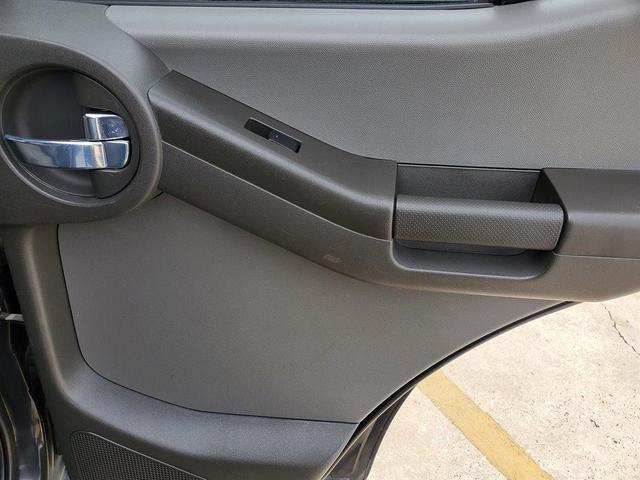 Photo of 2006 Gray Nissan Xterra
