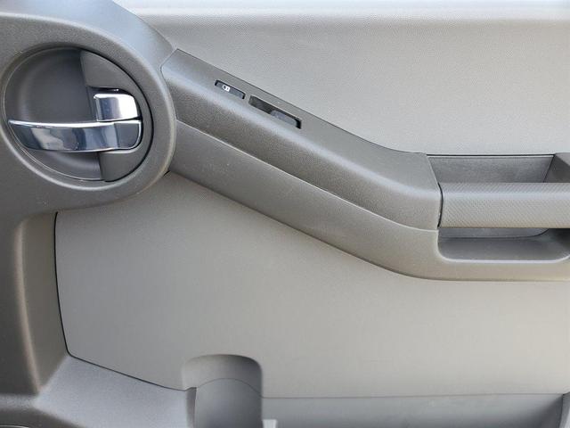 Photo of 2006 Gray Nissan Xterra