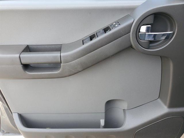 Photo of 2006 Gray Nissan Xterra