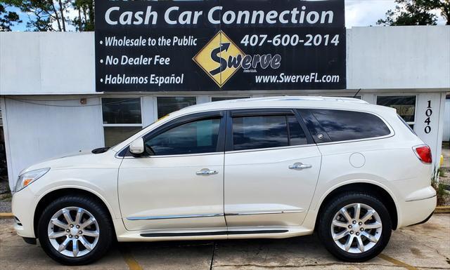 Photo of 2013 White Buick Enclave