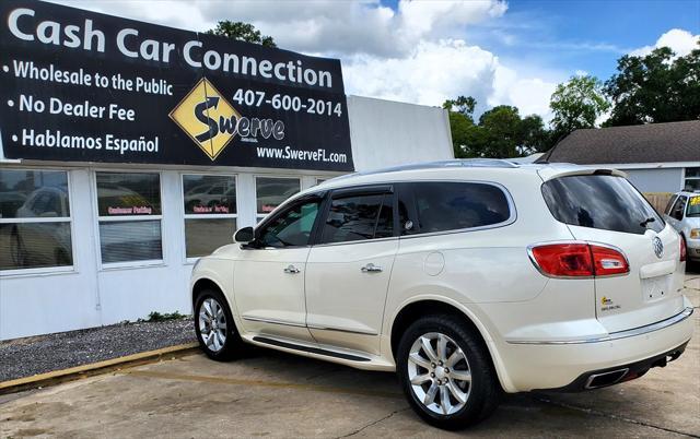 Photo of 2013 White Buick Enclave