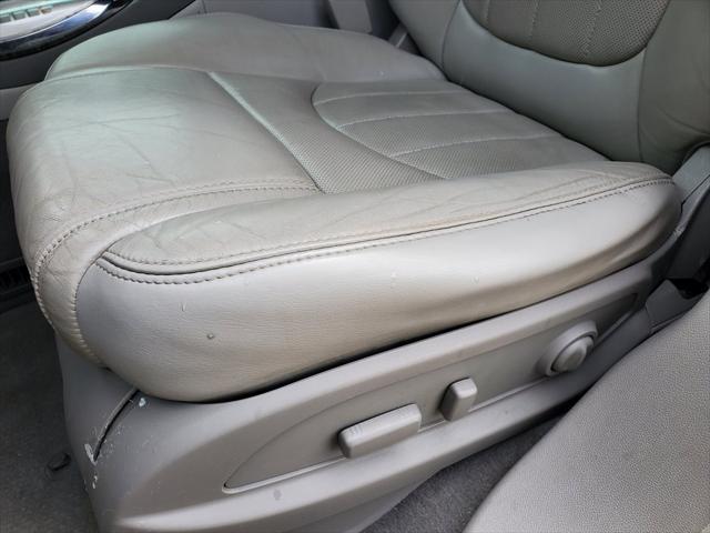 Photo of 2013 White Buick Enclave