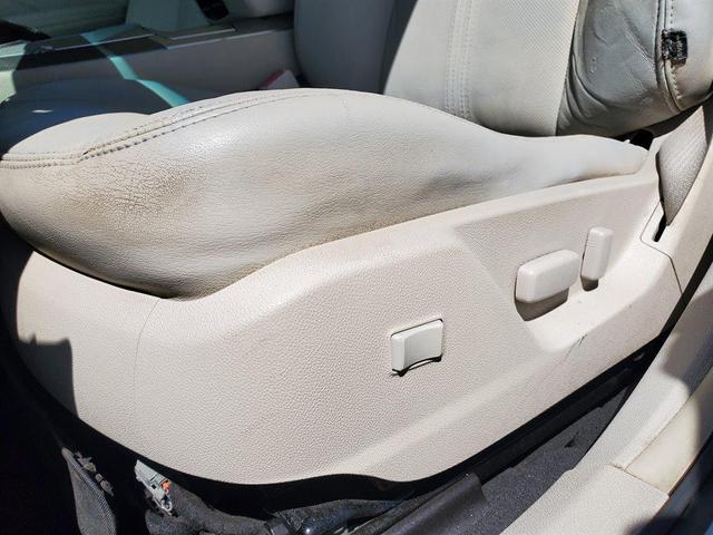 Photo of 2008 White Cadillac CTS
