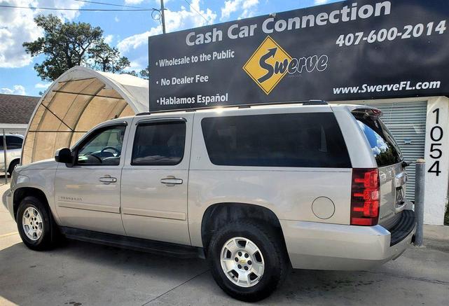 Photo of 2008 Silver Chevrolet Suburban
