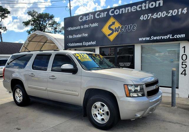 Photo of 2008 Silver Chevrolet Suburban