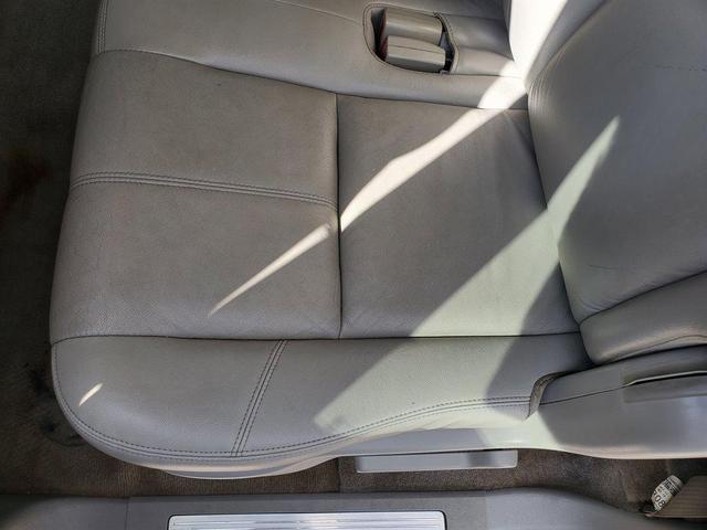 Photo of 2008 Silver Chevrolet Suburban