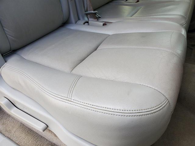 Photo of 2008 Silver Chevrolet Suburban