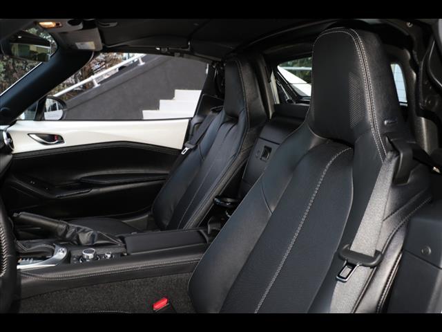 Photo of 2024 Snowflake White Pearl Mica Mazda MX-5 Miata RF
