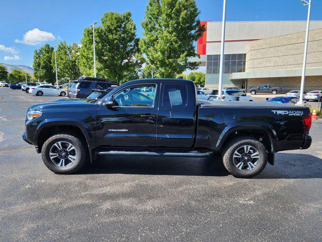 Photo of 2018 Midnight Black Metallic Toyota Tacoma