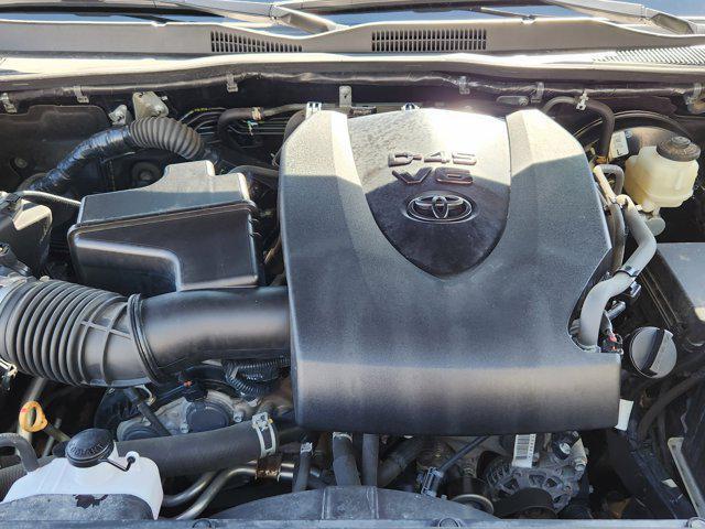 Photo of 2018 Midnight Black Metallic Toyota Tacoma