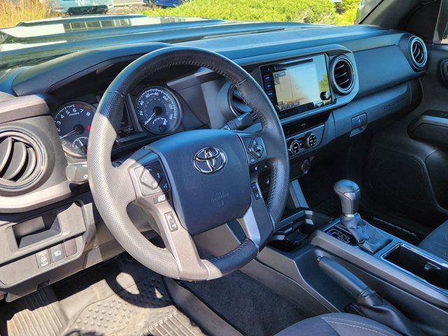 Photo of 2018 Midnight Black Metallic Toyota Tacoma
