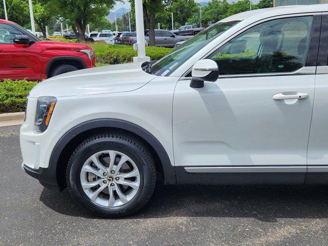 Photo of 2020 Snow White Pearl Kia Telluride