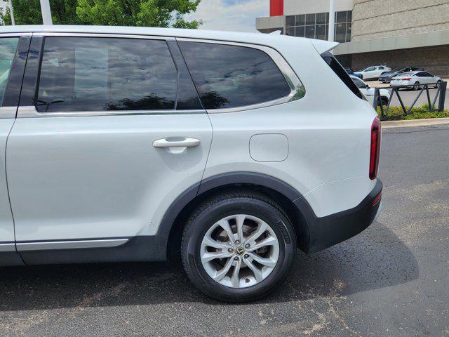 Photo of 2020 Snow White Pearl Kia Telluride