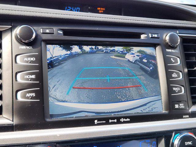 Photo of 2019 Blizzard Pearl Toyota Highlander